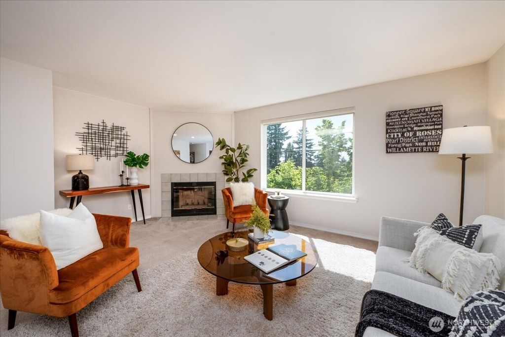 Photo of 1000 NE 88th Street #304, Seattle, WA 98115 (MLS # 2531264)