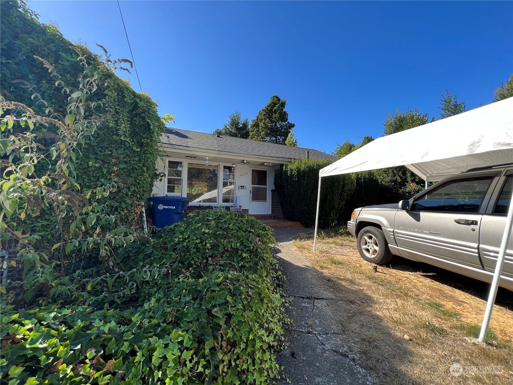 Photo of 14117 12th Avenue SW, Burien, WA 98166 (MLS # 2162379)