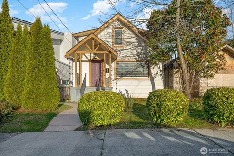 Photo of 8040 16th Avenue NE, Seattle, WA 98115 (MLS # 2354118)