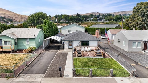 Photo of 145 NW F Street, Ephrata, WA 98823 (MLS # 2574938)