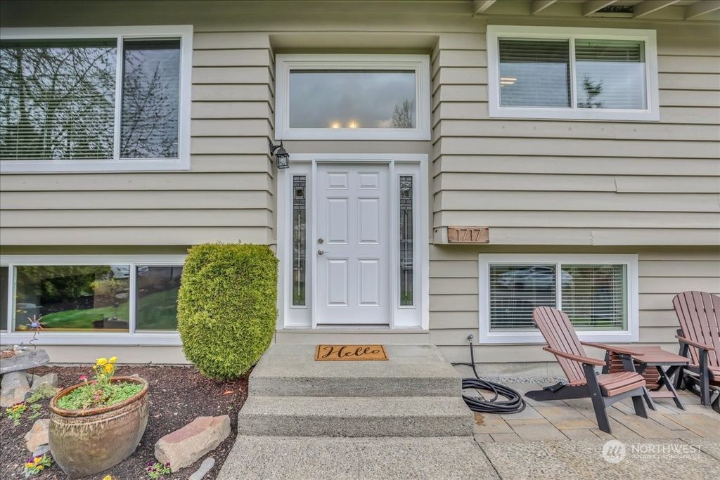 Photo of 1717 202nd Place SW, Lynnwood, WA 98036 (MLS # 2056245)