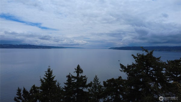 17 GEDNEY WAY, EVERETT, WA 98206 - Image 78e8ca1920ab2c4d3fdc3e7575eb73ae/1036750607