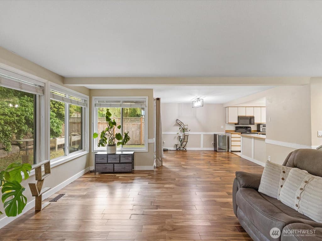 Photo of 1726 174th Place SE, Bothell, WA 98012 (MLS # 2552234)