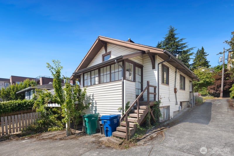 3410 37th Avenue SW