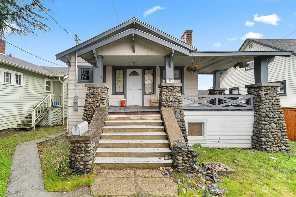 Photo of 7008 Linden Avenue N, Seattle, WA 98103 (MLS # 2192905)