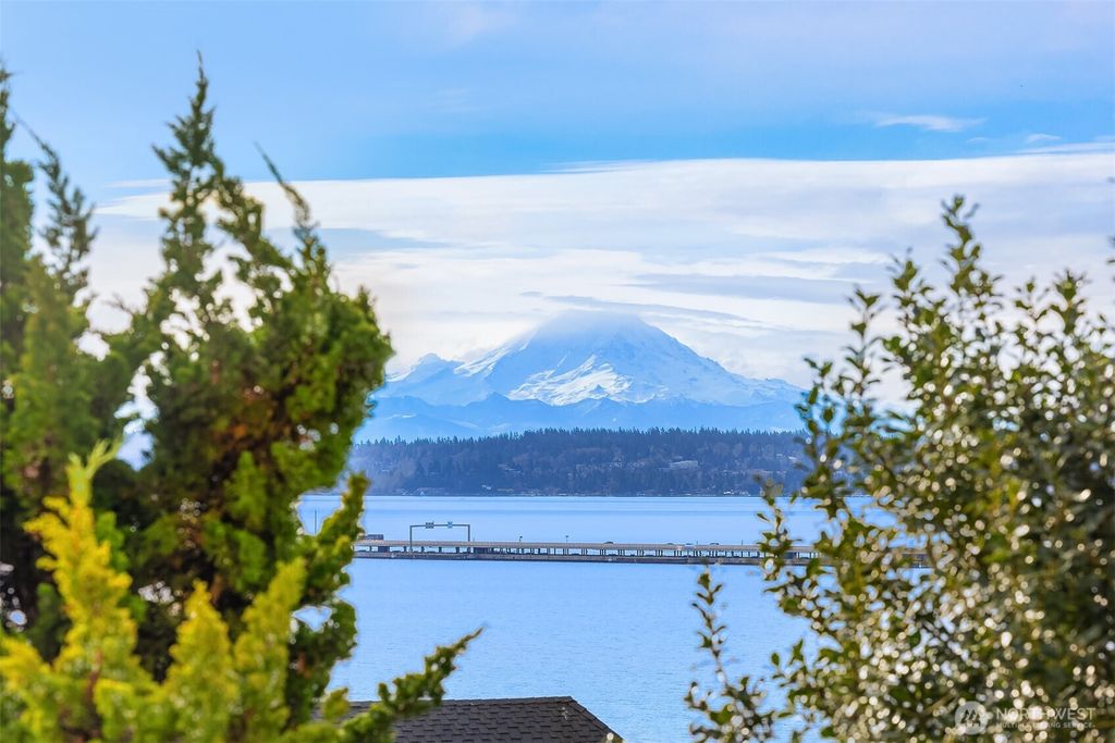 Photo of 3665 50th Avenue NE, Seattle, WA 98105 (MLS # 2346548)