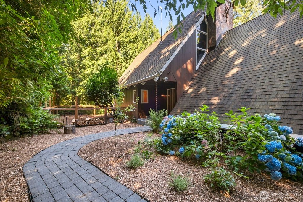 Photo of 25832 SE 152 Street, Issaquah, WA 98027 (MLS # 2408938)