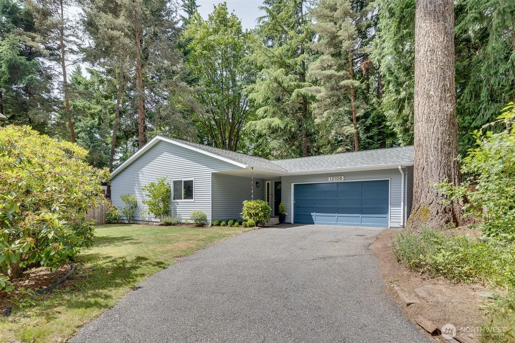 Photo of 12106 NE 149th Street, Kirkland, WA 98034 (MLS # 2395956)