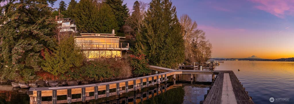 Photo of 8001 West Mercer Street, Mercer Island, WA 98040 (MLS # 2547263)
