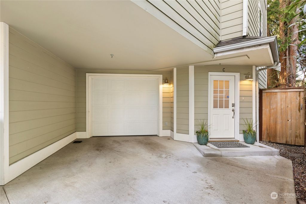 Photo of 7321 47th Avenue SW #C, Seattle, WA 98136 (MLS # 2320023)