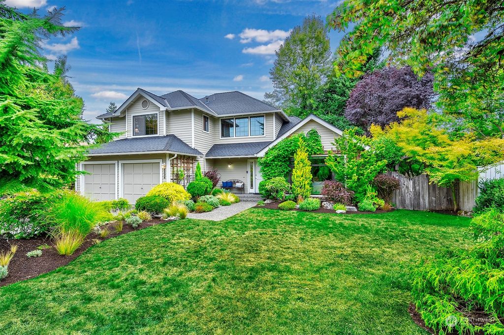 Photo of 6326 114th Avenue SE, Bellevue, WA 98006 (MLS # 2161251)