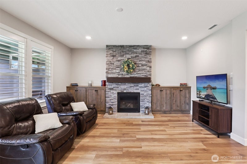 8321 NE 168th Place