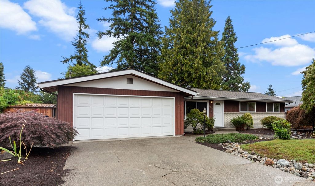 Photo of 9805 S 212th Street, Kent, WA 98031 (MLS # 2417492)