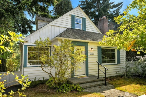 Photo of 622 22nd Avenue E, Seattle, WA 98112 (MLS # 2584132)