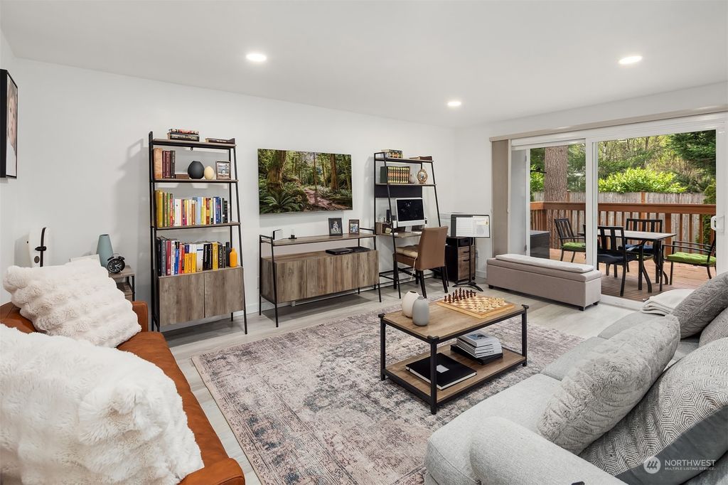Photo of 17310 NE 45th Street #123, Redmond, WA 98052 (MLS # 2217221)