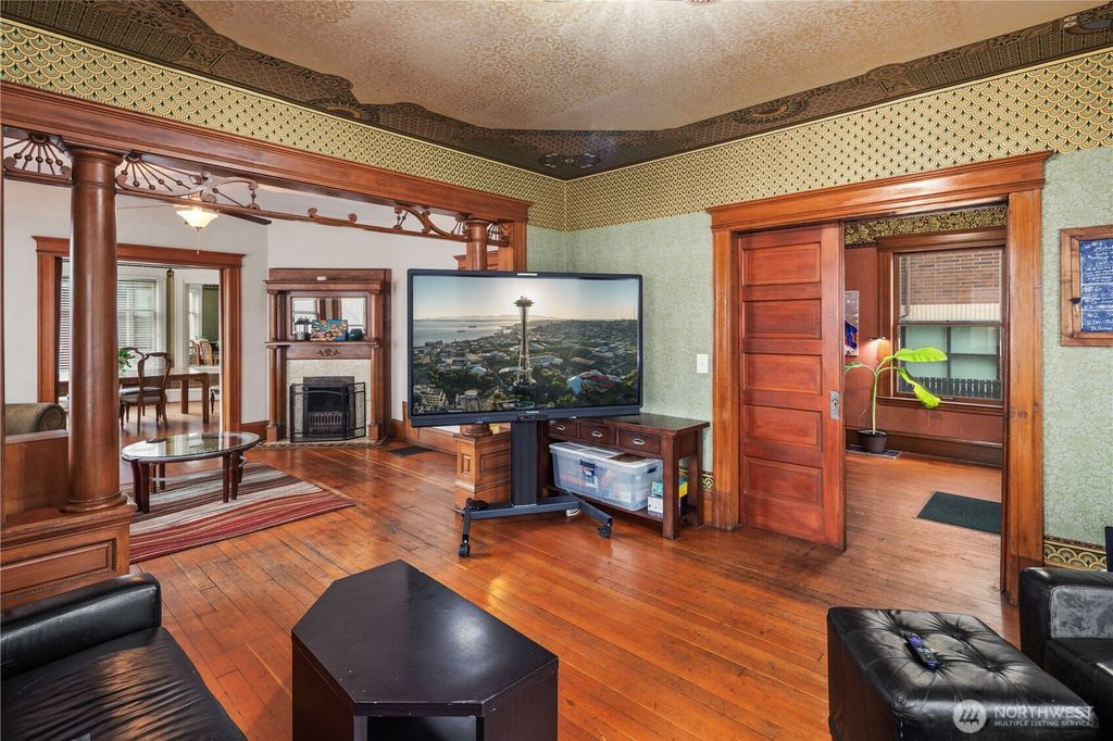 Photo of 1713 Belmont Avenue, Seattle, WA 98122 (MLS # 2343990)
