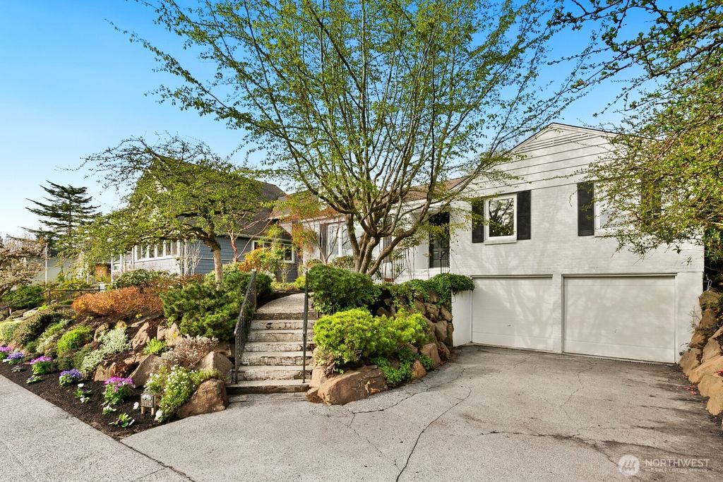 Photo of 6519 53rd Avenue NE, Seattle, WA 98115 (MLS # 2355832)