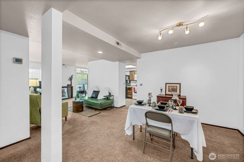 11300 1st Avenue NE 115