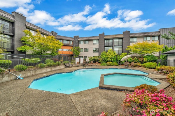 11300 1ST AVE NE APT 115, SEATTLE, WA 98125 - Image 7911e3dcb4a41f3ec8fc257bbaa7cf9b/4130331632