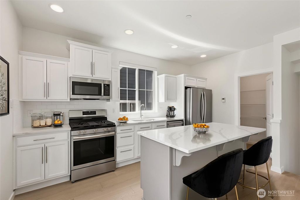 Photo of 861 5th Place NE, Issaquah, WA 98029 (MLS # 2456284)