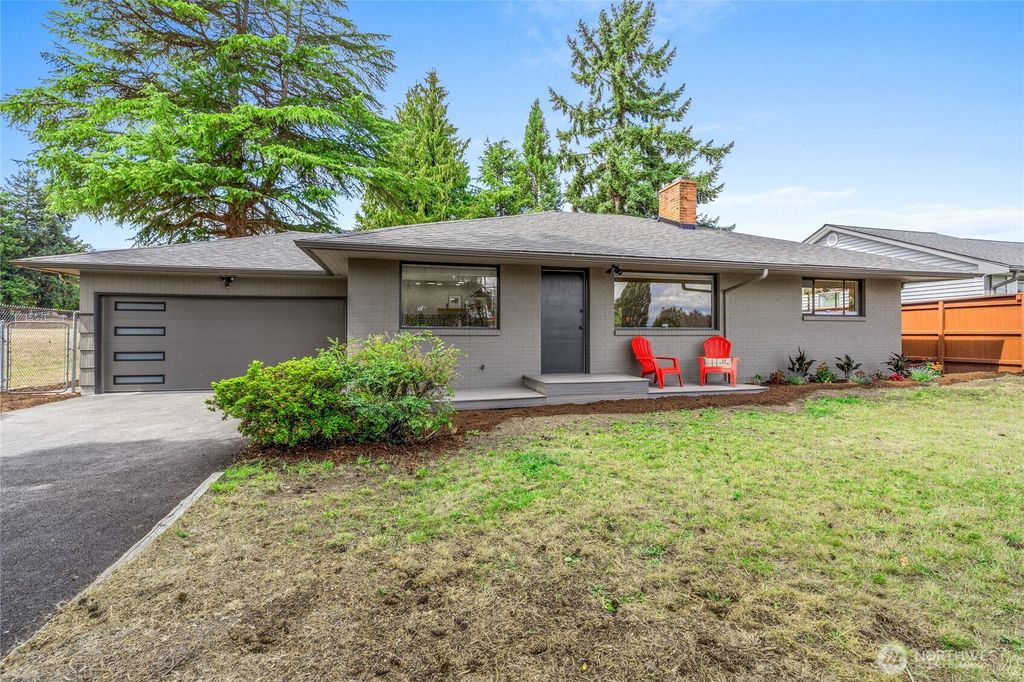 Photo of 13709 32nd Avenue S, Seattle, WA 98168 (MLS # 2423550)