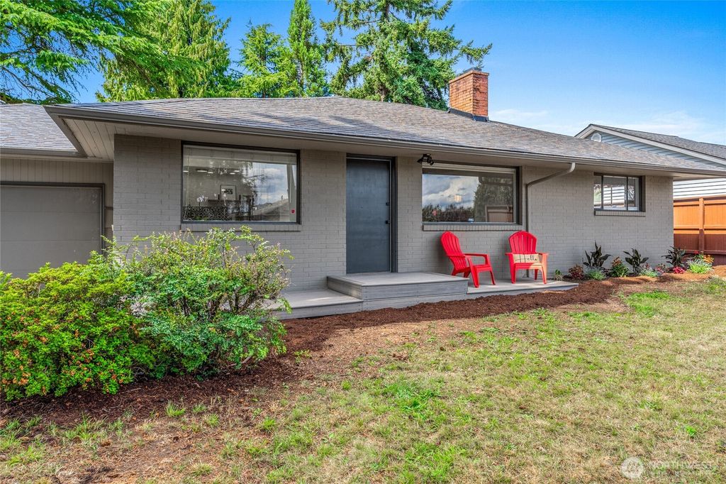 Photo of 13709 32nd Avenue S, Seattle, WA 98168 (MLS # 2423550)