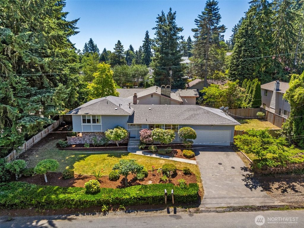 Photo of 12055 25th Avenue NE, Seattle, WA 98125 (MLS # 2431687)