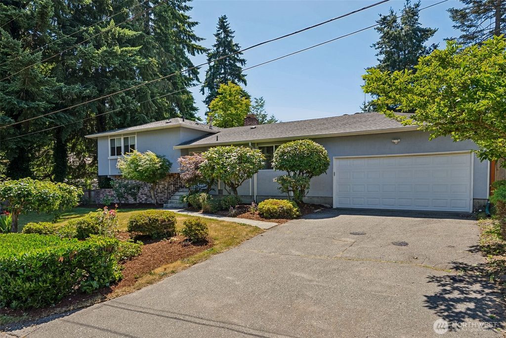 Photo of 12055 25th Avenue NE, Seattle, WA 98125 (MLS # 2431687)
