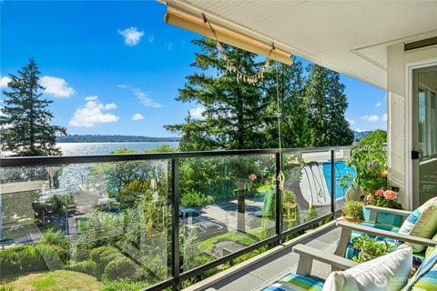Photo of 6620 Lake Washington Boulevard NE #303, Kirkland, WA 98033 (MLS # 2557717)