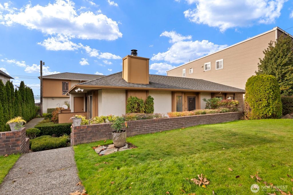 Photo of 2510 Rucker Avenue #1, Everett, WA 98201 (MLS # 2452647)