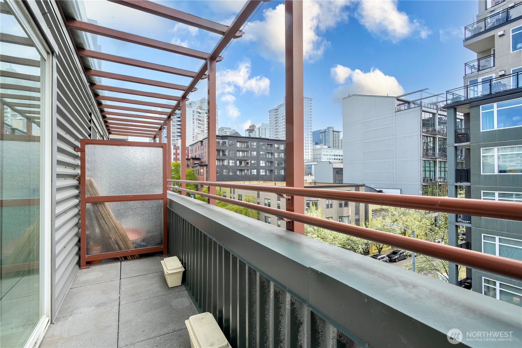 2717 Western Avenue 636