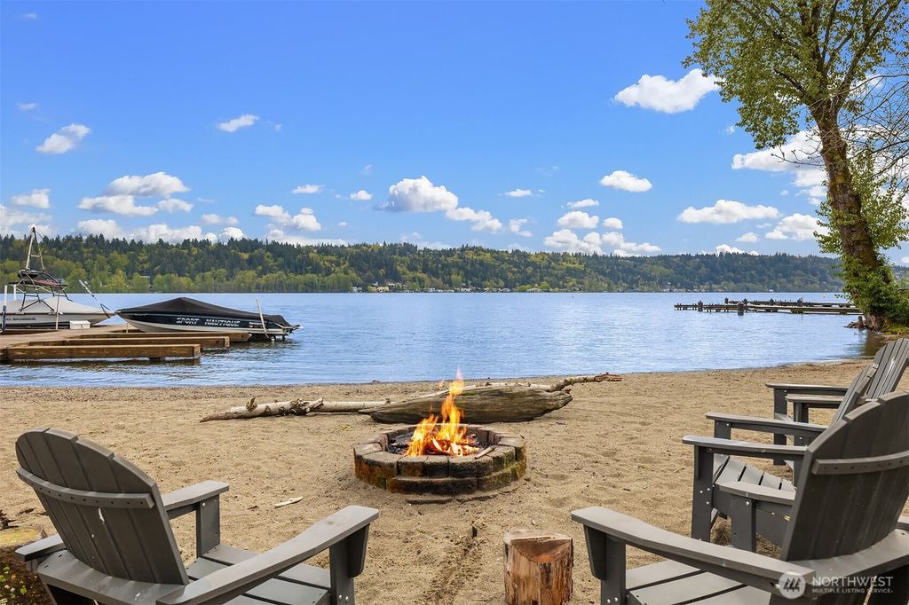 Photo of 3834 175th Avenue NE #209, Redmond, WA 98052 (MLS # 2504487)