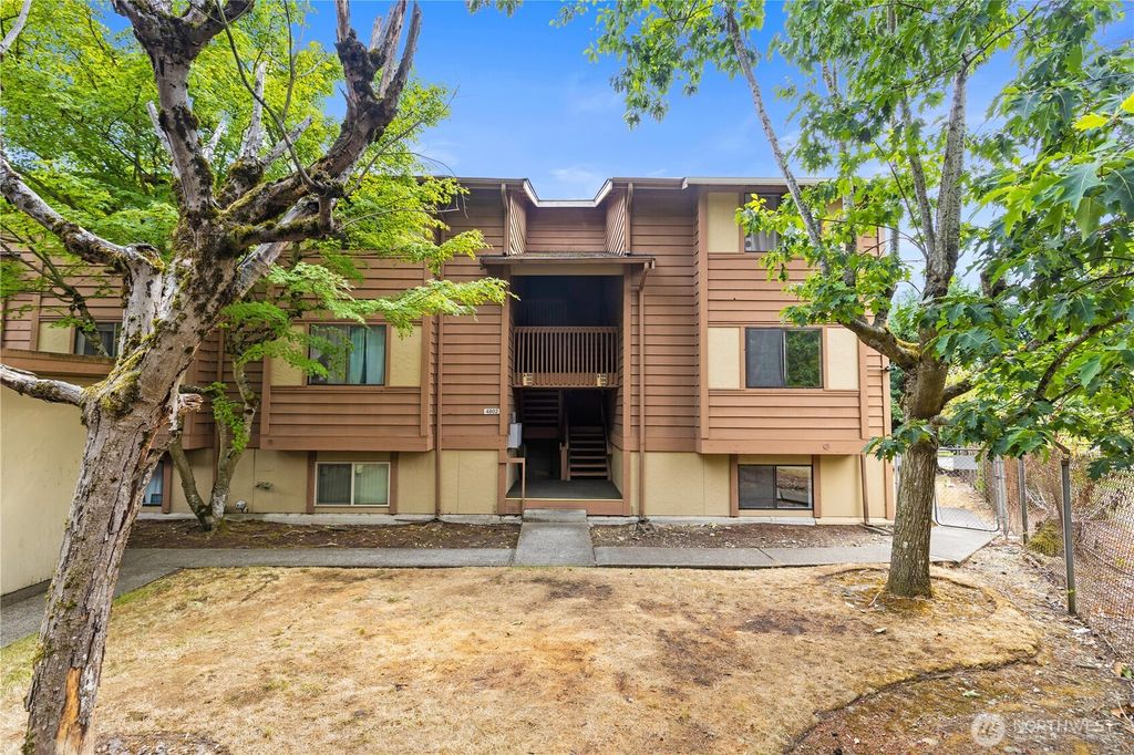 Photo of 4802 S 187th Place #A106, SeaTac, WA 98188 (MLS # 2426870)