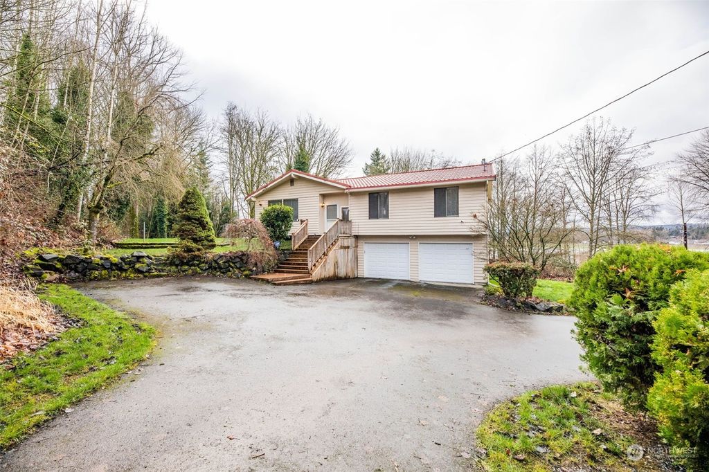 Photo of 13121 67th Avenue NE, Arlington, WA 98223 (MLS # 2198658)