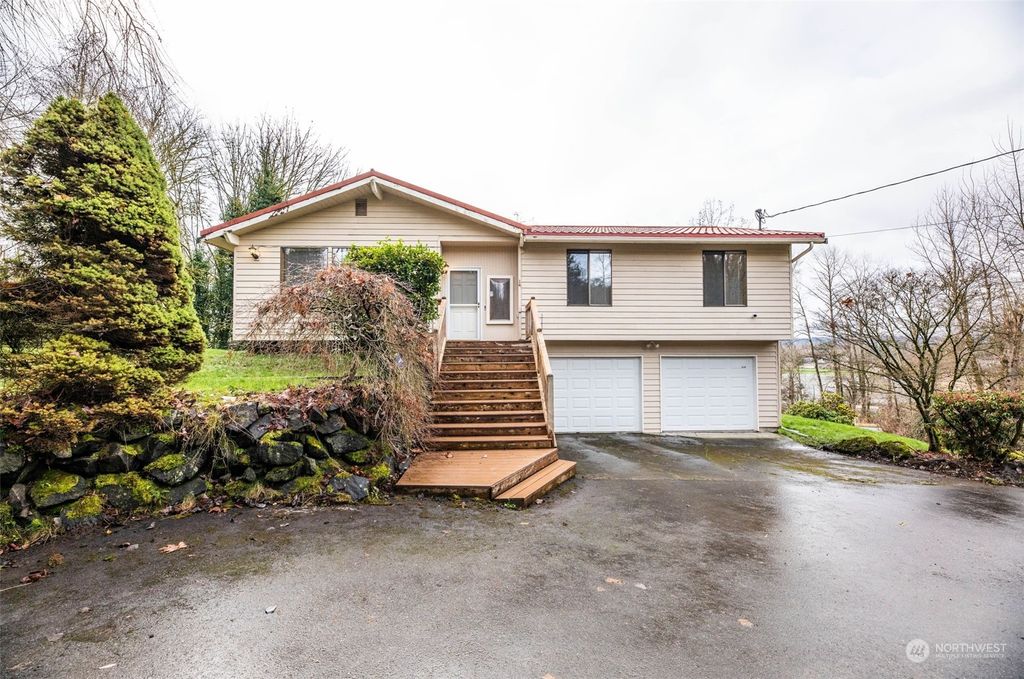 Photo of 13121 67th Avenue NE, Arlington, WA 98223 (MLS # 2198658)