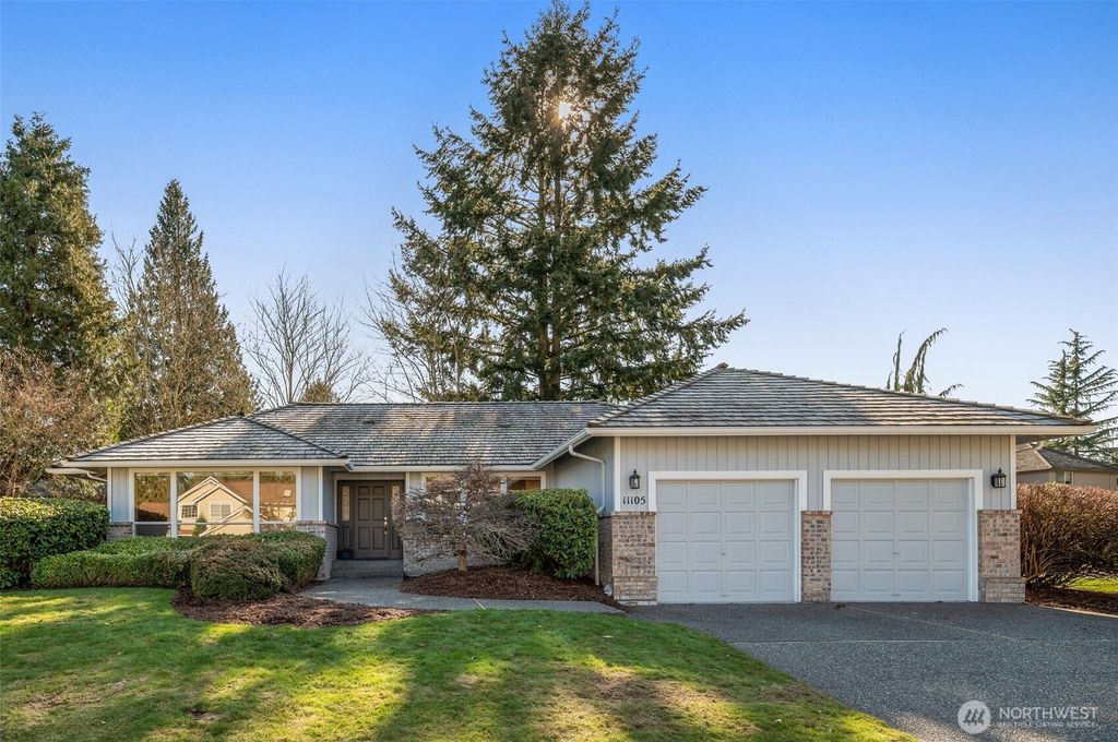 Photo of 11105 NE 157th Place, Bothell, WA 98011 (MLS # 2336739)