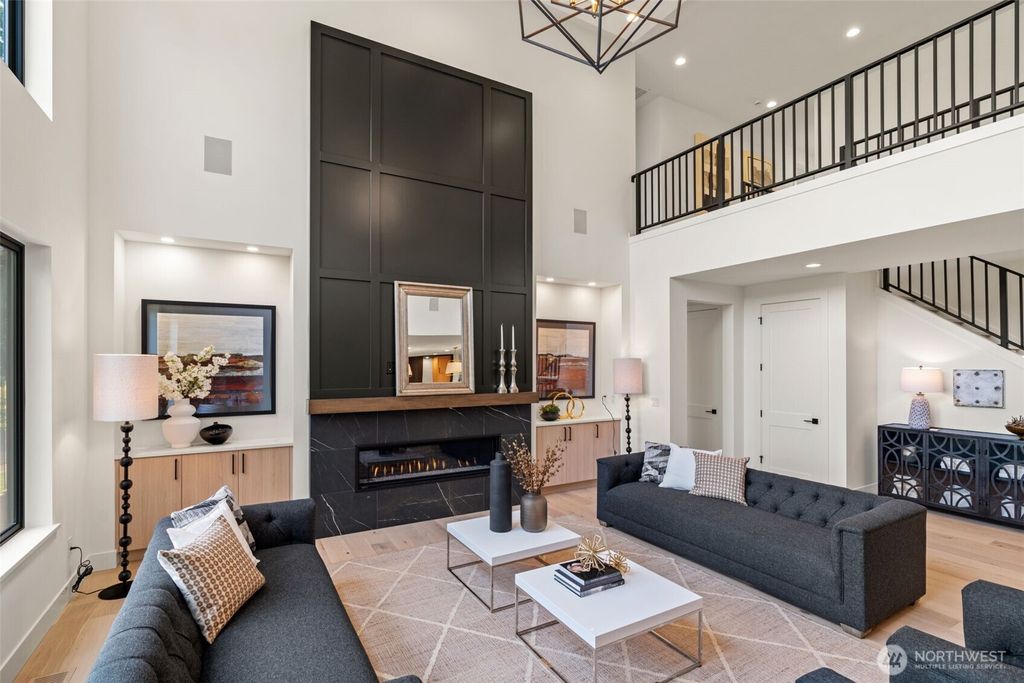 Photo of 15020 SE 46th Street, Bellevue, WA 98006 (MLS # 2393679)