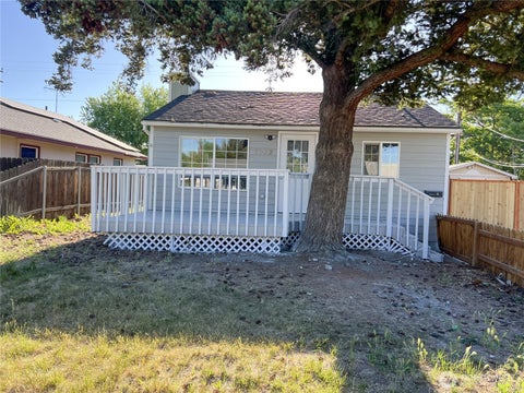 Photo of 1032 Wright Avenue, Richland, WA 99354 (MLS # 2568518)