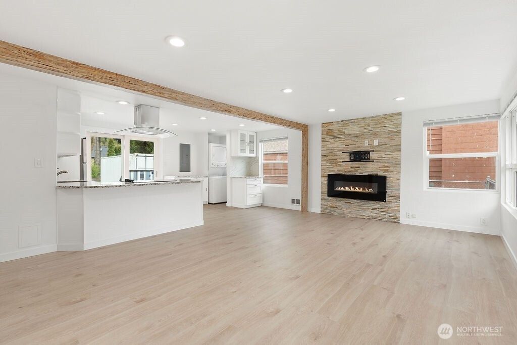 Photo of 3225 SE 5th Street, Renton, WA 98058 (MLS # 2356106)