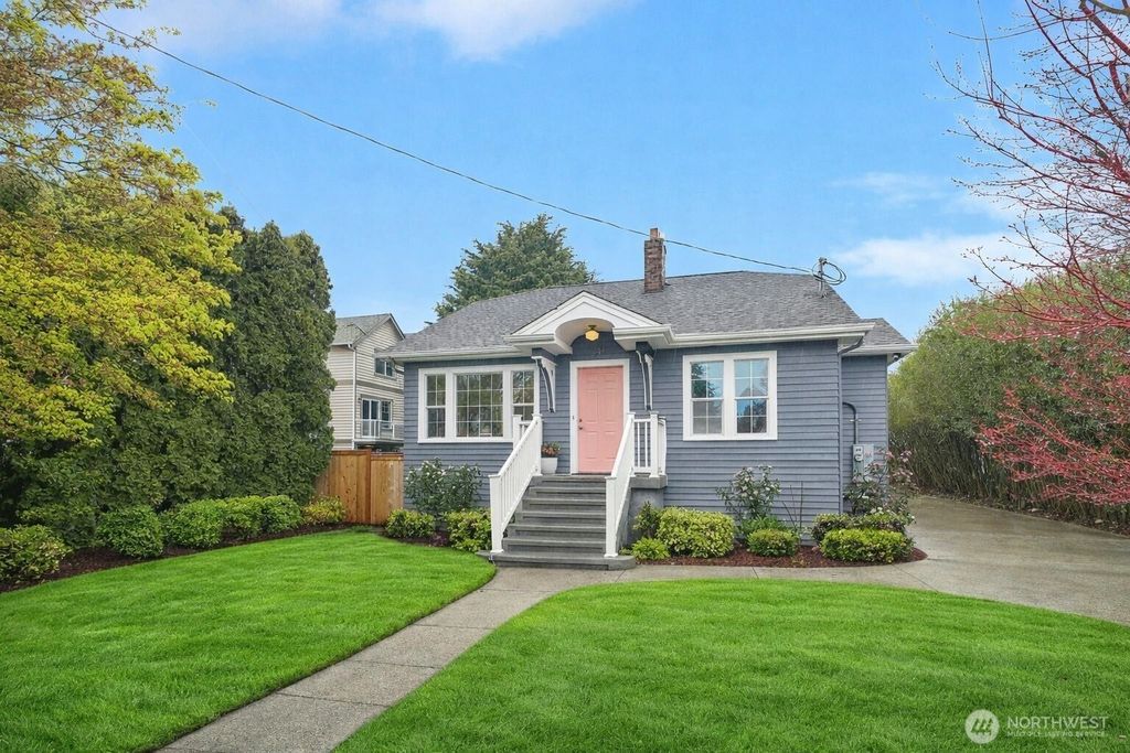 Photo of 314 N 117th Street, Seattle, WA 98133 (MLS # 2500579)