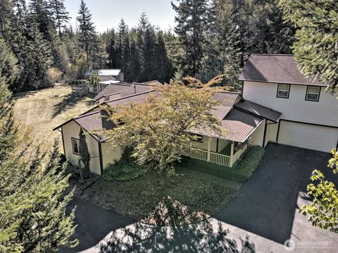 Photo of 111 E Maryann Place, Shelton, WA 98584 (MLS # 2442998)