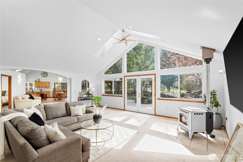 Photo of 16615 154th Lane SE, Yelm, WA 98597 (MLS # 2495406)