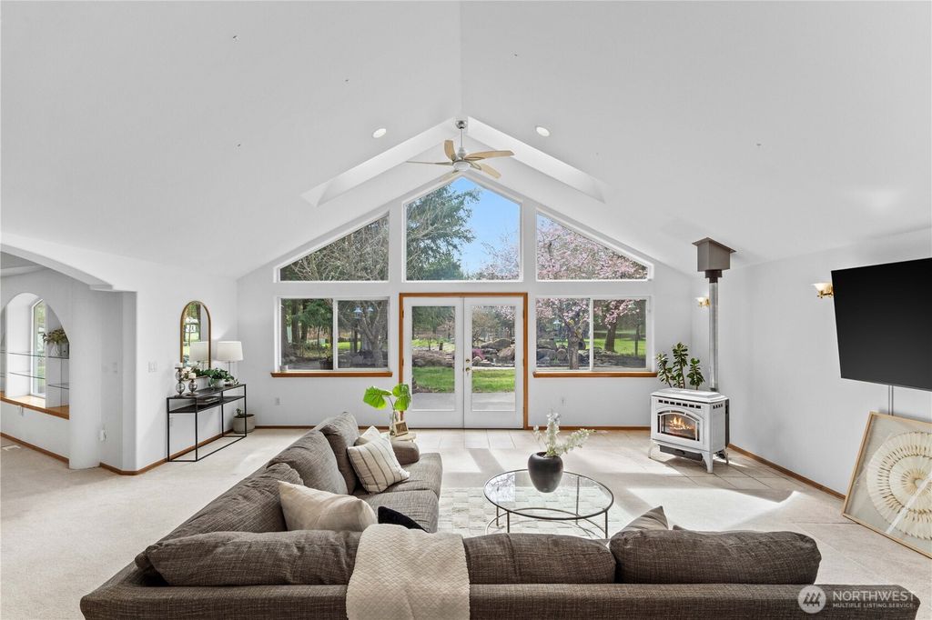 Photo of 16615 154th Lane SE, Yelm, WA 98597 (MLS # 2495406)