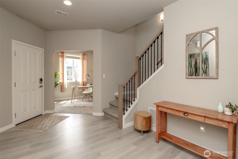 2707 179th Street E