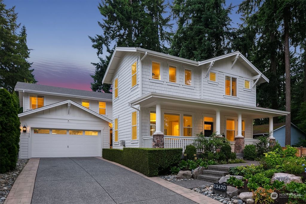 Photo of 13420 NE 83rd Street, Redmond, WA 98052 (MLS # 2132973)