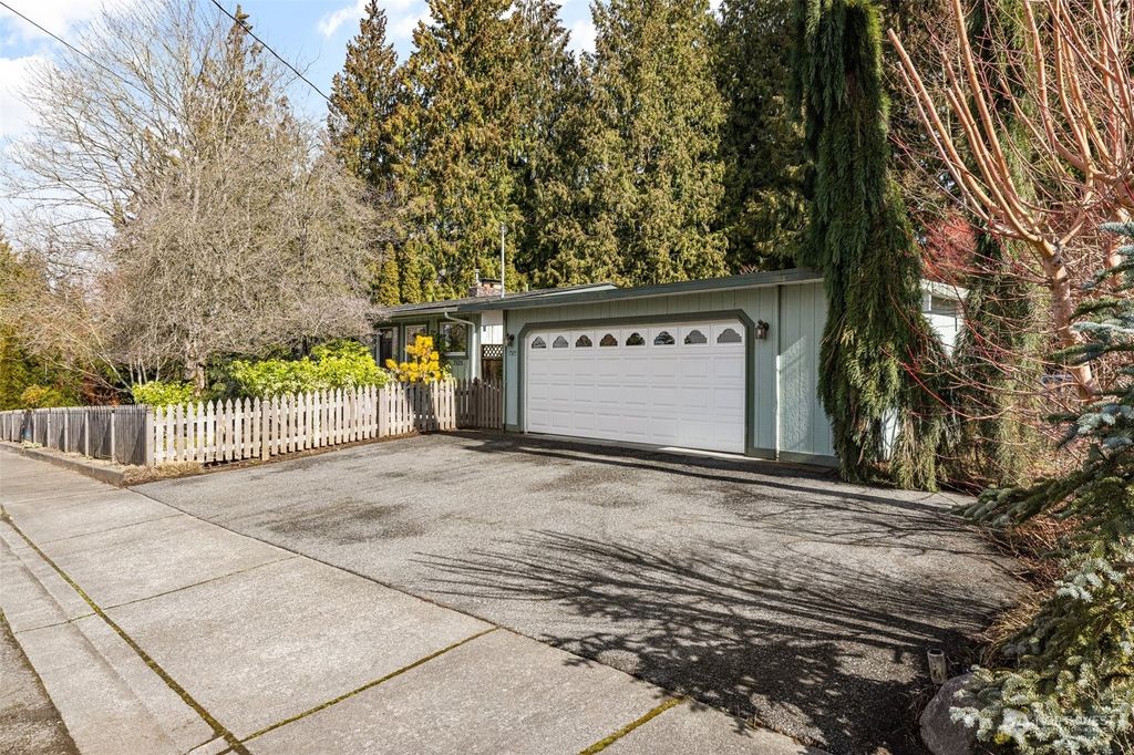 Photo of 7525 69th Avenue NE, Marysville, WA 98270 (MLS # 2042121)