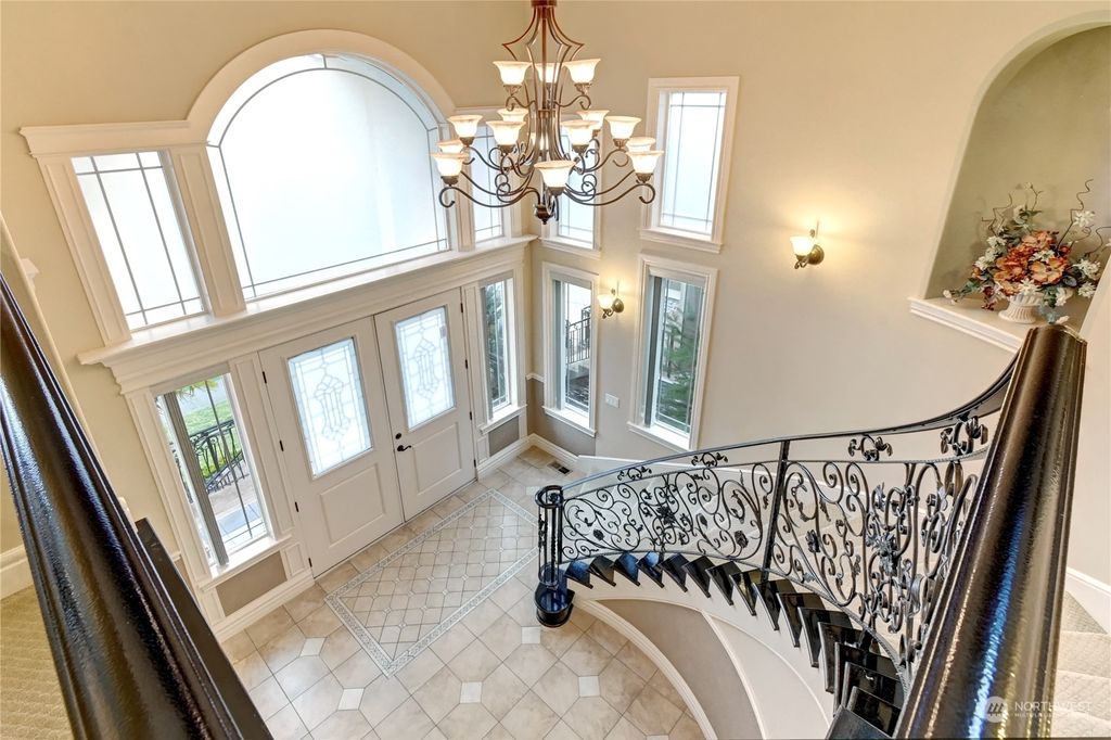 Photo of 33322 42nd Avenue SW, Federal Way, WA 98023 (MLS # 2202055)