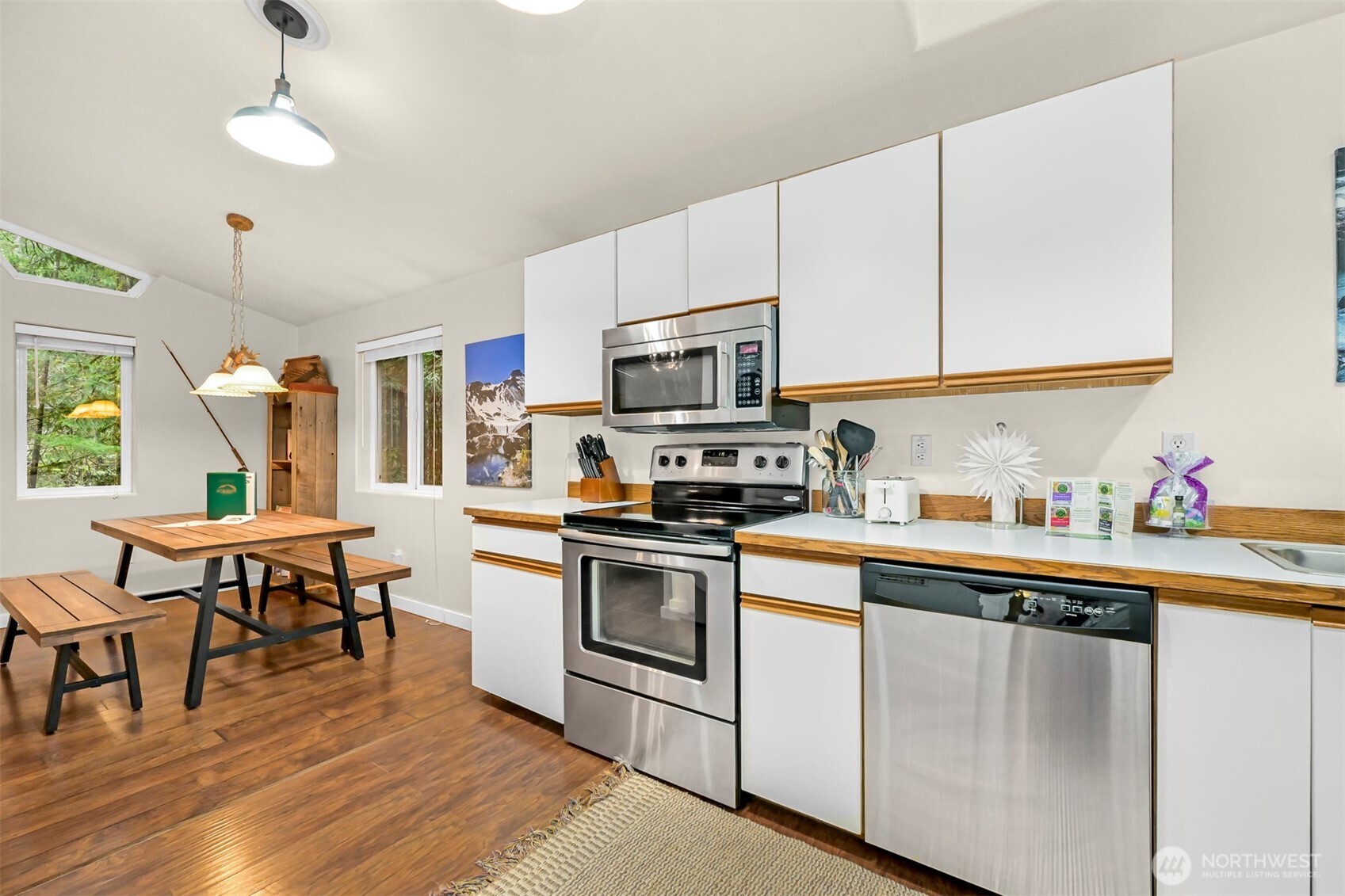 Deming, Washington 98244, United States, 1 Bedroom Bedrooms, ,1 BathroomBathrooms,Residential,Active,197461