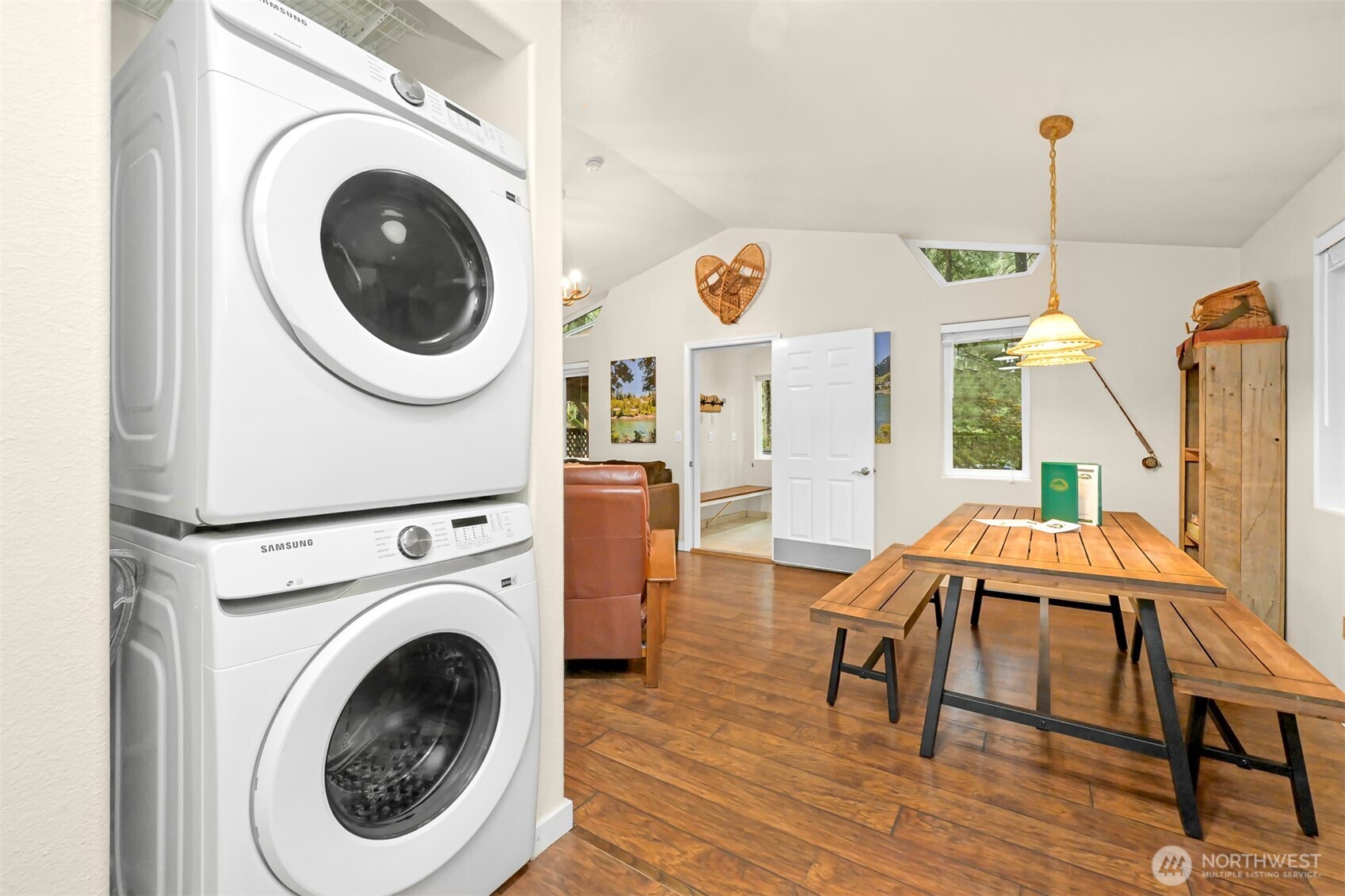 Deming, Washington 98244, United States, 1 Bedroom Bedrooms, ,1 BathroomBathrooms,Residential,Active,197461