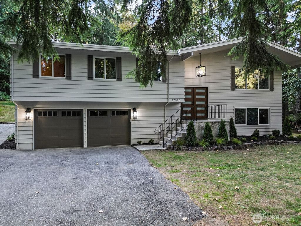 Photo of 17525 164th Avenue NE, Woodinville, WA 98072 (MLS # 2442992)
